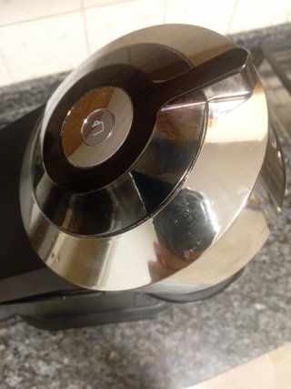 Cafetera Nespresso Cromada