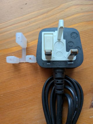 Cable alimentación Trébol C5 UK enchufe inglés