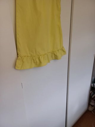 Vestido infantil amarelo sem manga