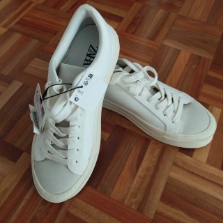 Zapatillas deportivas Zara blancas talla 40