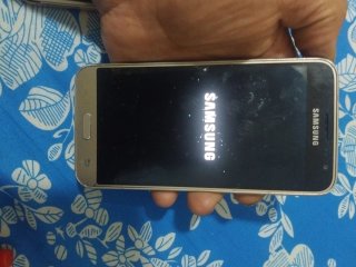Samsung Galaxy J7 Argento