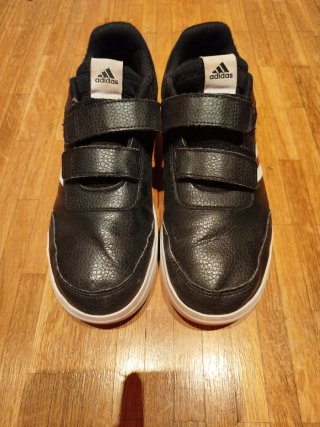 Zapatillas Adidas Negras Velcro 12€/par
