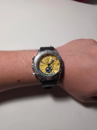Reloj Festina Cronógrafo Amarillo