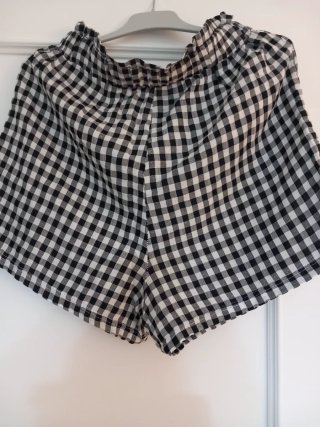 Pantalón corto cuadros mujer
