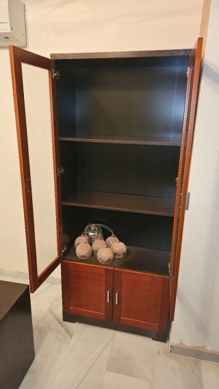 Mueble de salón madera oscura y cerezo