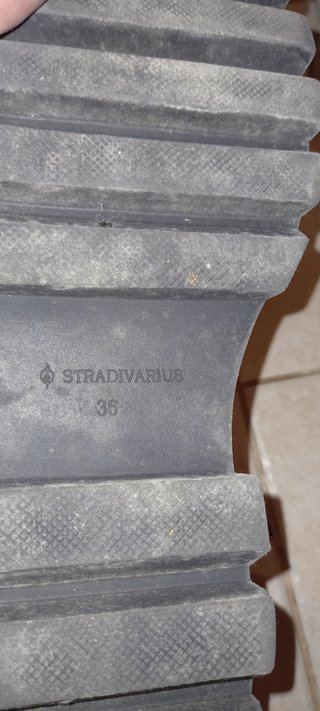 Botas Stradivarius cano alto n.36