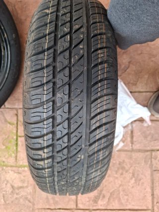 Rueda Michelin Energy 175/70 R13 82T con llanta
