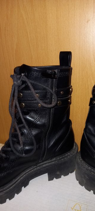Botas Stradivarius Cano Alto Nº36