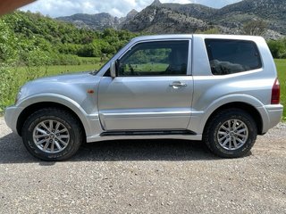 Mitsubishi Montero 2004