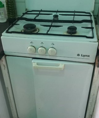 Cocina de gas Lynx blanca, disponible 13 mayo.