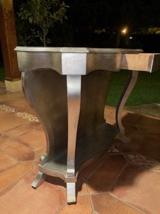 Mesa de madera maciza de pared, pintada plateada