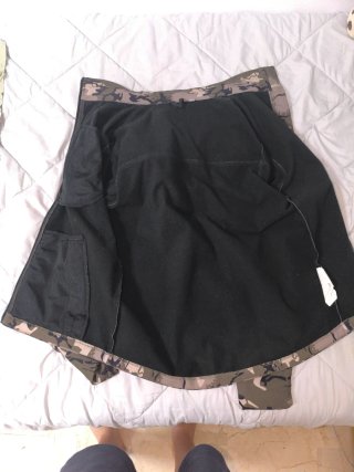 Chaqueta camuflaje con capucha