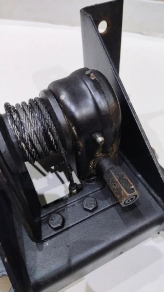Soporte Rueda Repuesto Camión