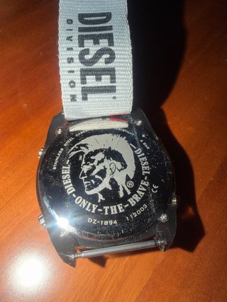 Reloj Diesel Digital Gris y Plateado