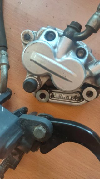 Freno Yamaha xmax 250/ 2007 delantero.