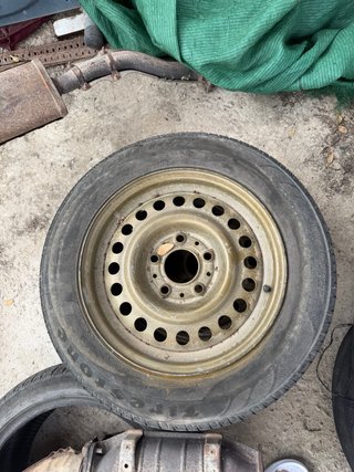 Llanta 15 pulgadas 5x120 (BMW)