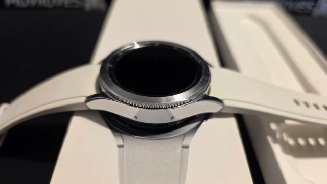 SAMSUNG GALAXY WATCH4 CLASSIC 42mm
