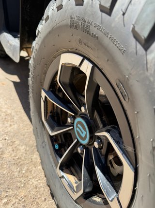 Tapacubos y tapones CFMOTO