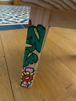 Taburete madera pintado a mano flores
