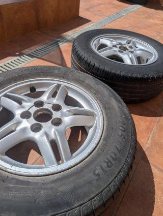 2 Llantas Honda CRV 15 5 tornillos