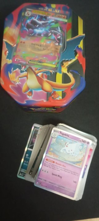 Lata grandes Pokemon sorpresa