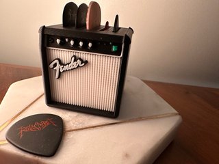 Organizzatore per plettri per chitarra con design di amplificatore