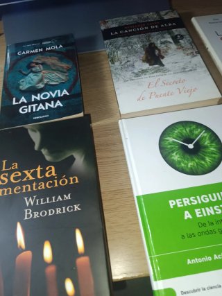 Paquete de libros de diferente tematica