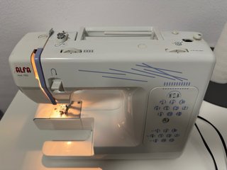 Máquina de coser Alfa mod. 1933