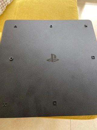 PS4 Pro (PlayStation 4 Pro) Negra hin