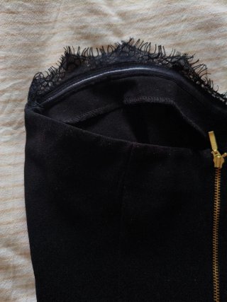 Vestido de fiesta negro con encaje