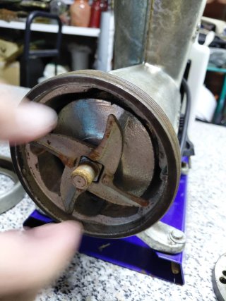 Picadora de carne eléctrica GARHE 32