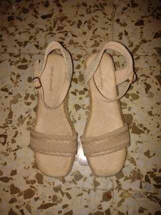 Sandalias esparto cuña Ideal Shoes beige