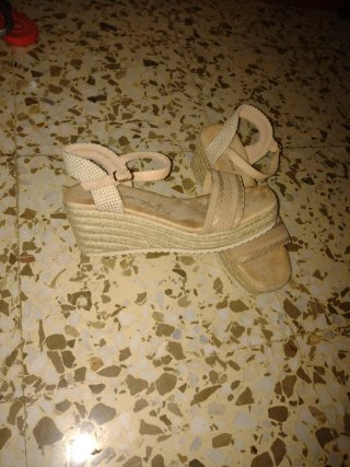 Sandalias esparto cuña Ideal Shoes beige