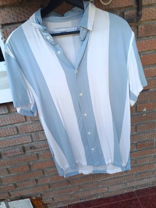 Camisa Bershka Rayas Azul y Blanco