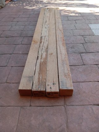 Listónes. Vigas. Palos. Postes. Puntales de madera