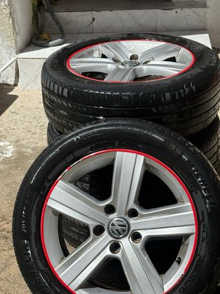 Llantas Golf 7  R16 con aro rojo