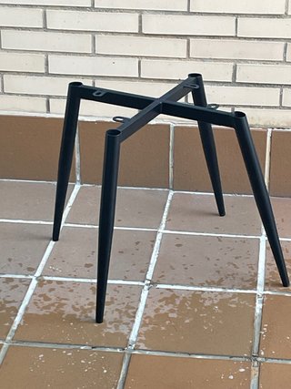 Soporte metálico para mesa