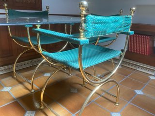 Conjunto de 6 sillas de tela con metal dorado