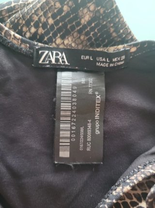 Bañador Zara estampado serpiente