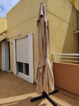 Parasol grande 3x4m con base incluida NUEVA