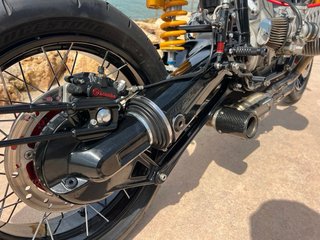 BMW R 100 Custom Negra y Dorada