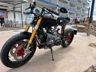 BMW R 100 Custom Negra y Dorada