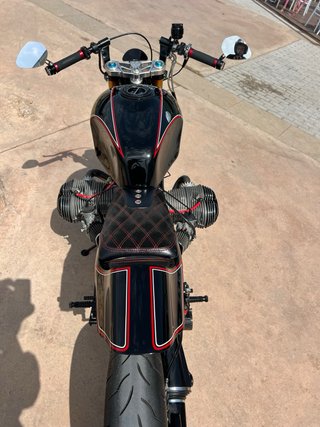 BMW R 100 Custom Negra y Dorada