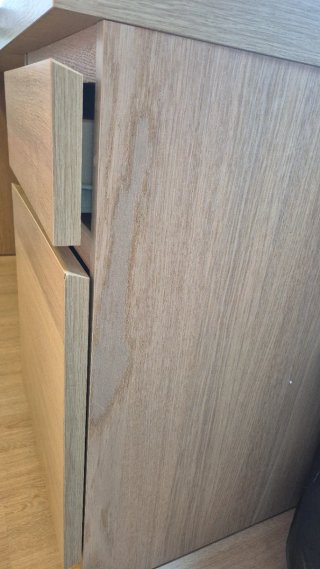 Escritorio Ikea MALM Roble con Cajonera