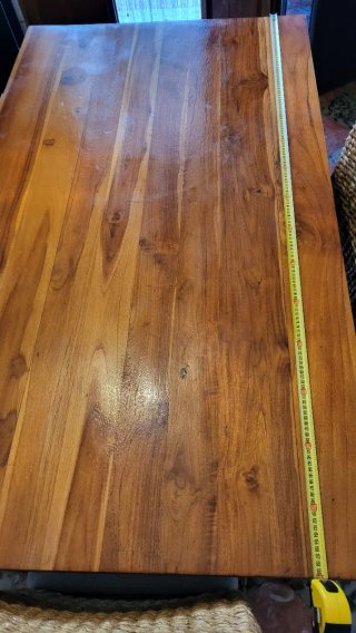 Mesa de comedor maciza de madera