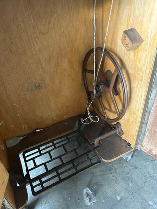 Máquina de coser Alfa antigua