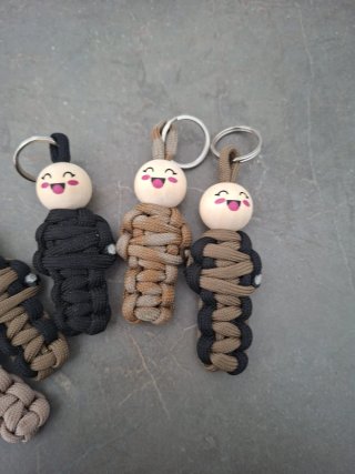 Llaveros Paracord Muñeco Carita Feliz