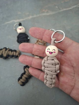 Llaveros Paracord Muñeco Carita Feliz