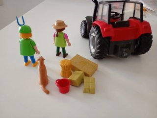 Playmobil Tractor y Figuras de Granja