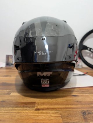 MT KRE+ 2025 FIM XS Casco
